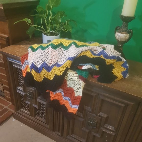 Hand Crafted Other - Afghan Chevron crochet Multicolour